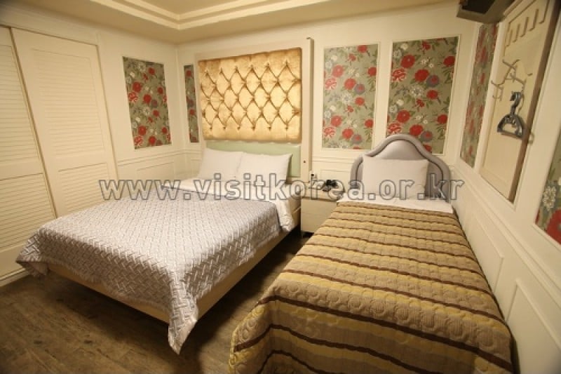Rich Hotel - Goodstay  (1/6)