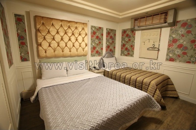 Rich Hotel - Goodstay  (2/6)