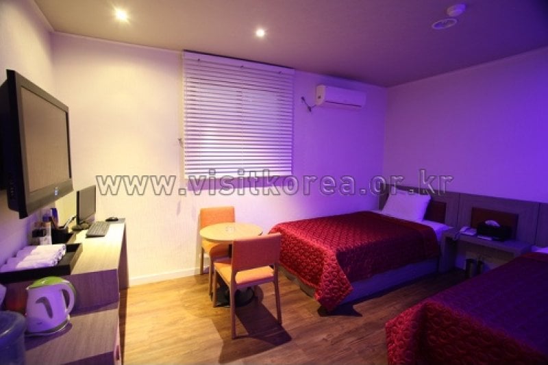 Centro Hotel - Goodstay  (7/16)