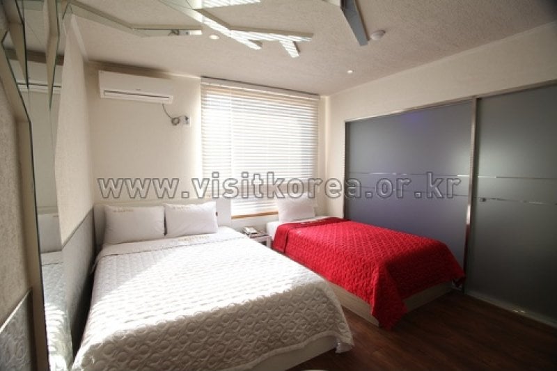 Centro Hotel - Goodstay  (11/16)