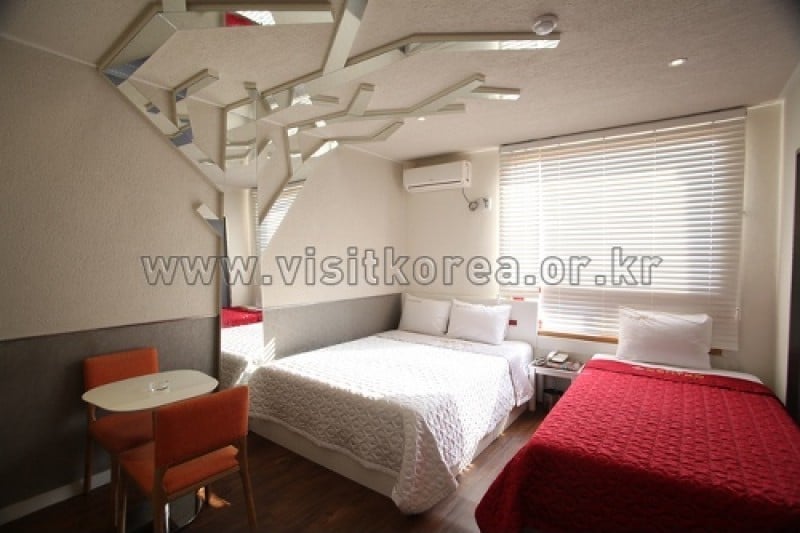 Centro Hotel - Goodstay  (12/16)