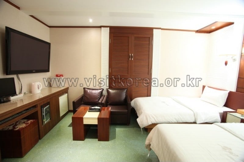 Allin Hotel - Goodstay  (8/11)