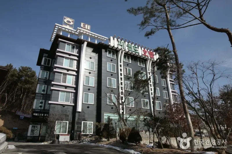 Hotel Seaworld  (3/25)
