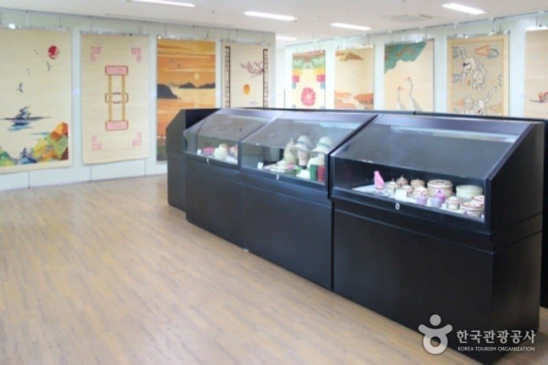 Hwamunseok Cultural Center  (6/6)