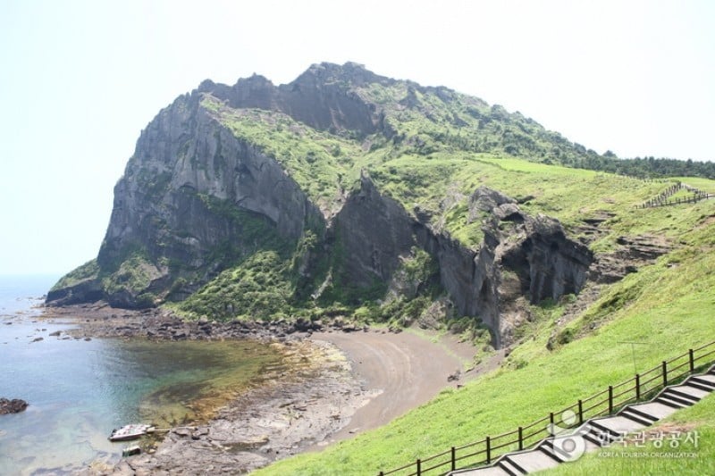 Seongsan Ilchulbong Peak [UNESCO World Heritage]  (21/31)