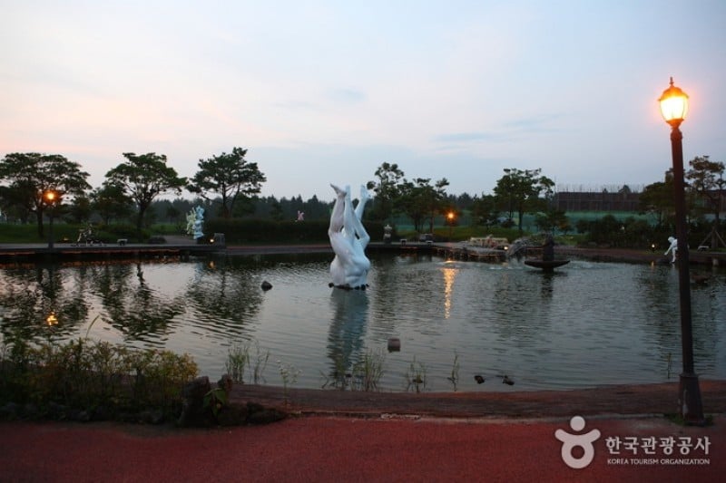 Jeju Love Land  (11/21)