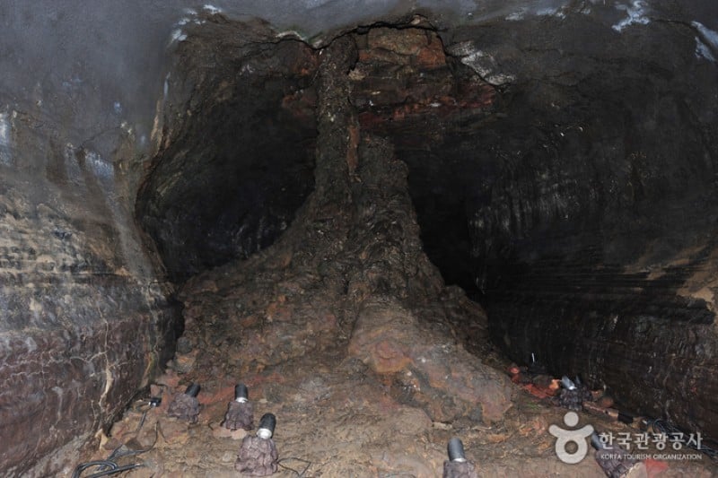 Manjanggul Cave [UNESCO World Heritage]  (4/15)