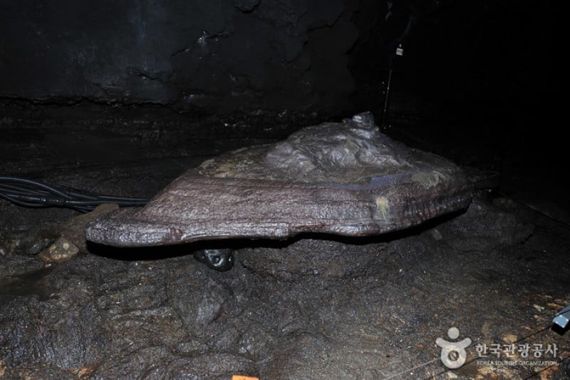 Manjanggul Cave [UNESCO World Heritage]  (5/15)