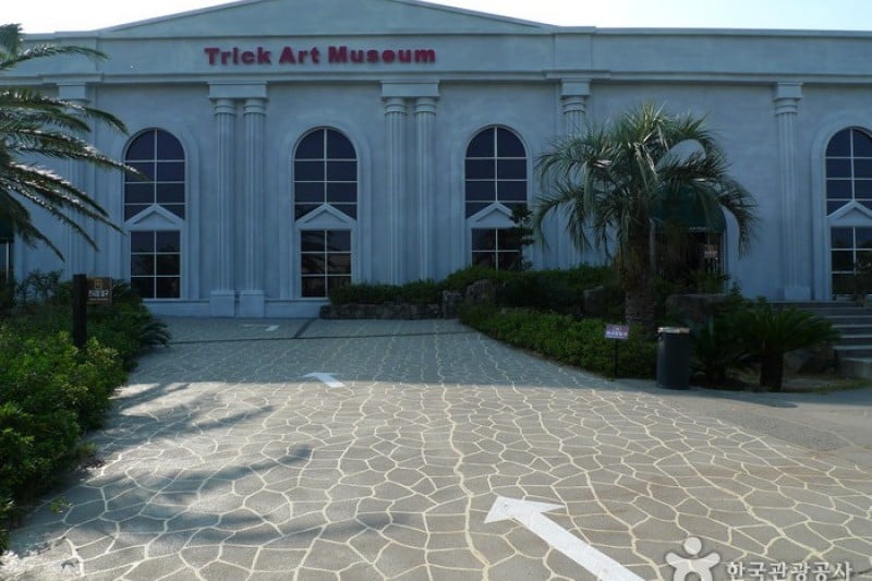 Trick Art Museum KOREA - Jeju Seongeup Branch  (1/34)