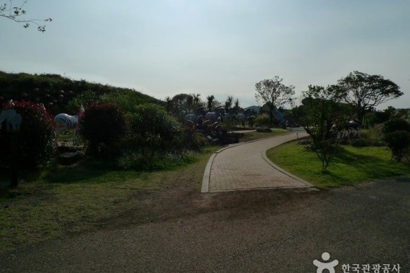 Trick Art Museum KOREA - Jeju Seongeup Branch  (15/34)