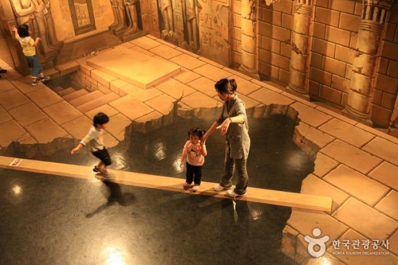 Trick Art Museum KOREA - Jeju Seongeup Branch  (32/34)