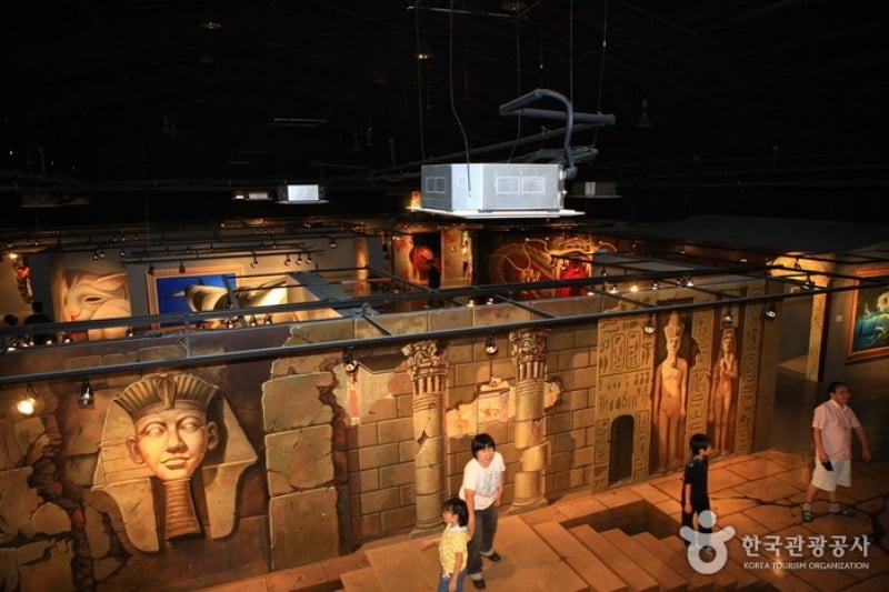 Trick Art Museum KOREA - Jeju Seongeup Branch  (33/34)