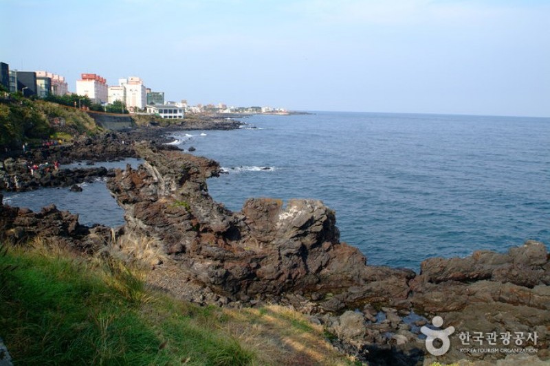Yongduam Rock(Dragon Head Rock) (1/10)