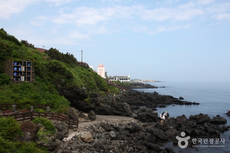 Yongduam Rock(Dragon Head Rock) (9/10)