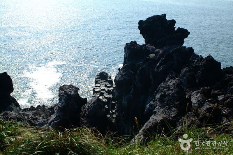 Daepo Jusangjeolli Cliff 