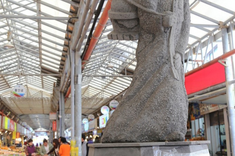 Jeju Dongmun Traditional Market  (4/8)