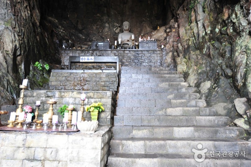 Sanbanggulsa Grotto  (10/11)