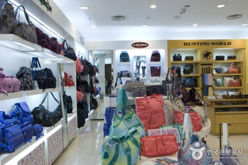 The Shilla Duty Free Shop - Jeju Branch  (7/17)