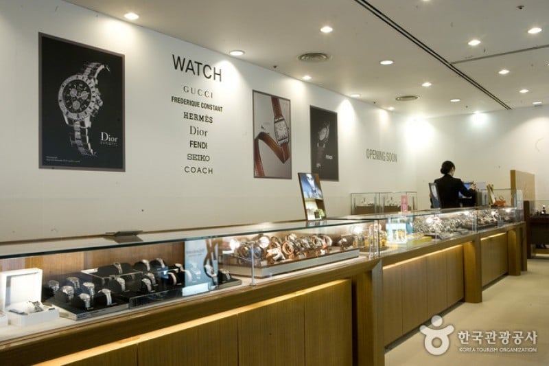 The Shilla Duty Free Shop - Jeju Branch  (15/17)