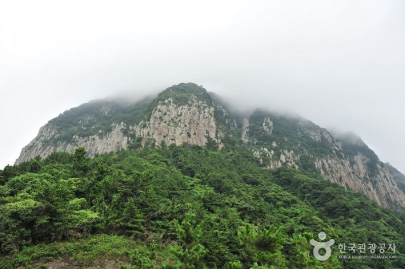 Sanbangsan Mountain  (1/14)