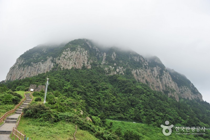 Sanbangsan Mountain  (4/14)