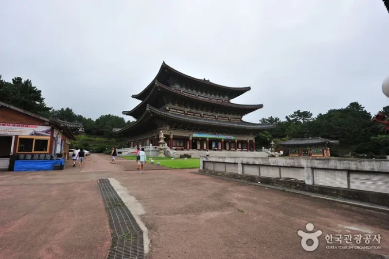 YakchunsaTemple  (4/16)