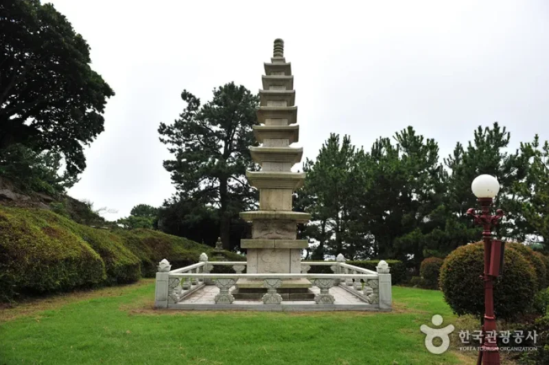 YakchunsaTemple  (8/16)