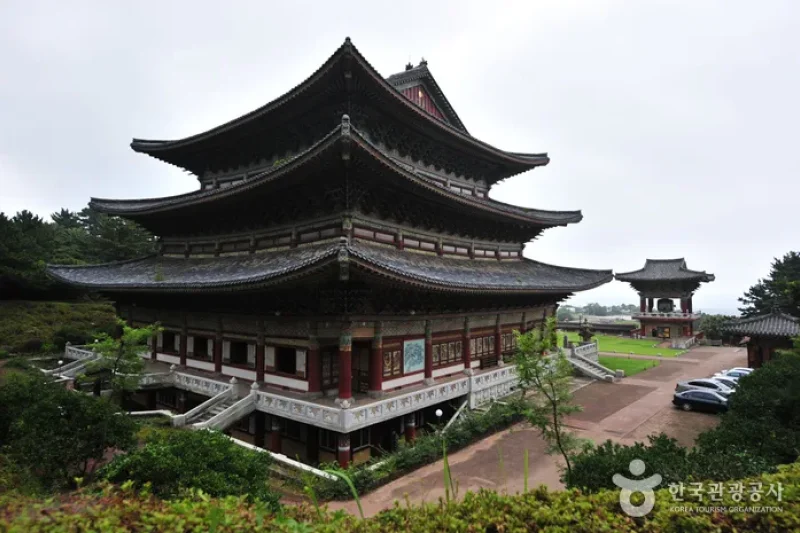YakchunsaTemple  (9/16)