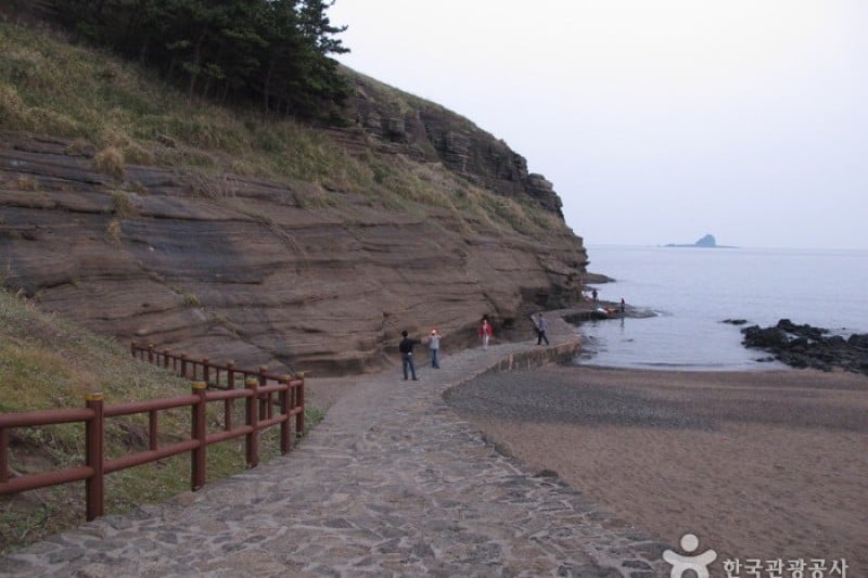 Yongmeori Beach  (4/17)