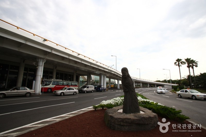 Jeju International Airport  (1/6)