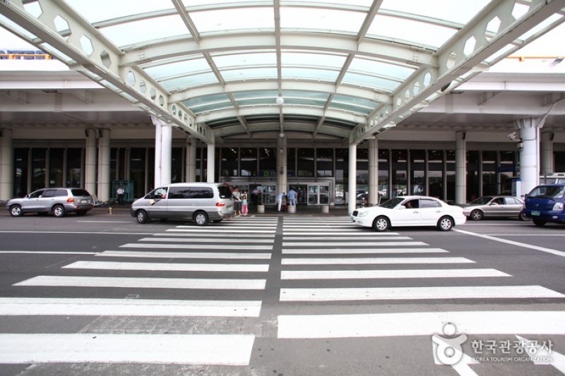 Jeju International Airport  (2/6)