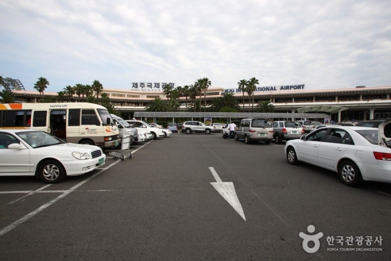 Jeju International Airport  (4/6)
