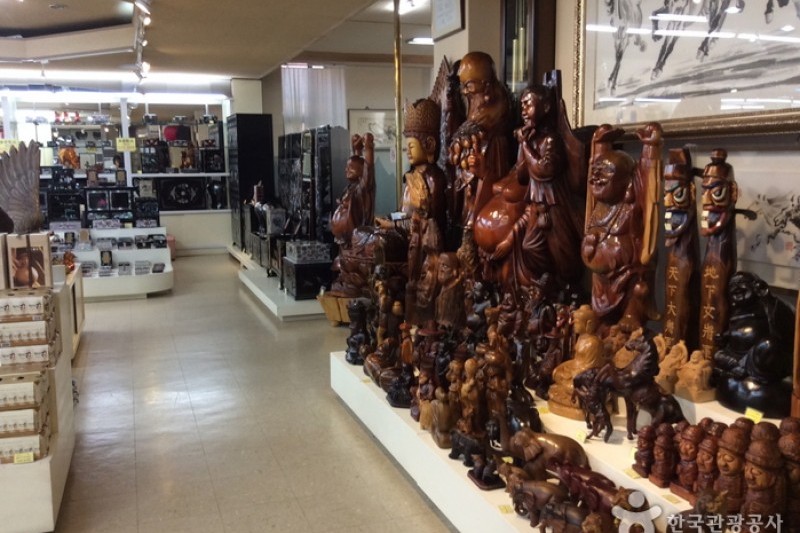 Korean Souvenir Department Store  (4/4)