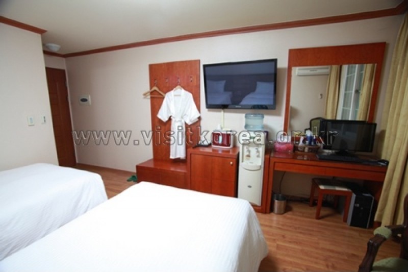 Neulsong Parktel - Goodstay  (4/21)