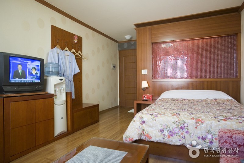 Neulsong Parktel - Goodstay  (12/21)
