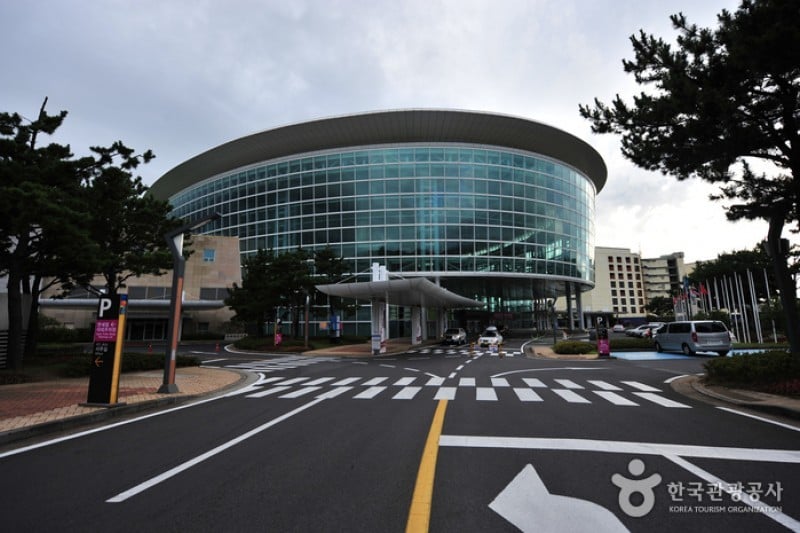 International Convention Center Jeju (ICC Jeju) (제주국제컨벤션센터) (4/14)