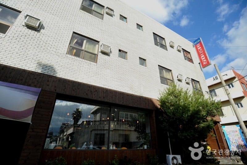 Yeha Guesthouse - Goodstay  (1/17)