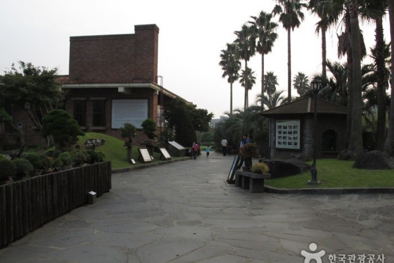 Jeju Bunjae Artpia Museum  (3/27)
