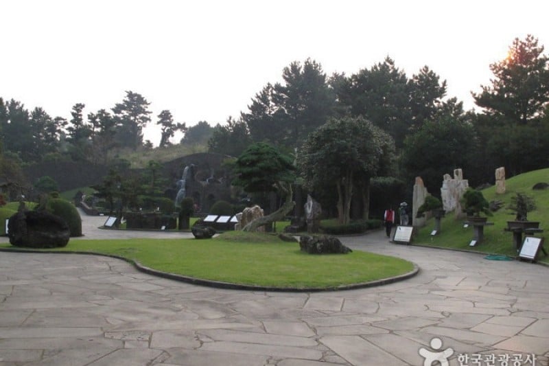 Jeju Bunjae Artpia Museum  (6/27)