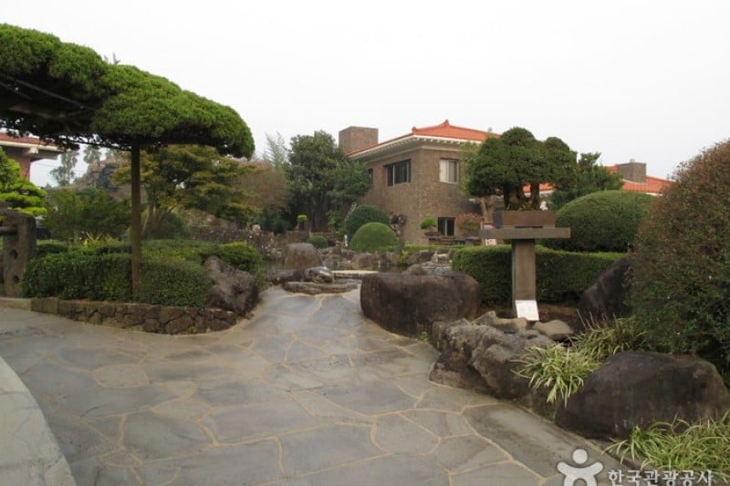 Jeju Bunjae Artpia Museum  (15/27)