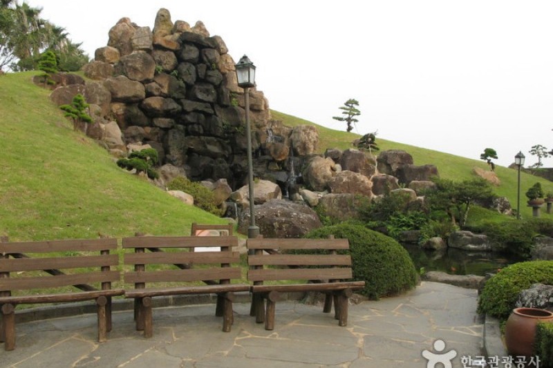 Jeju Bunjae Artpia Museum  (21/27)