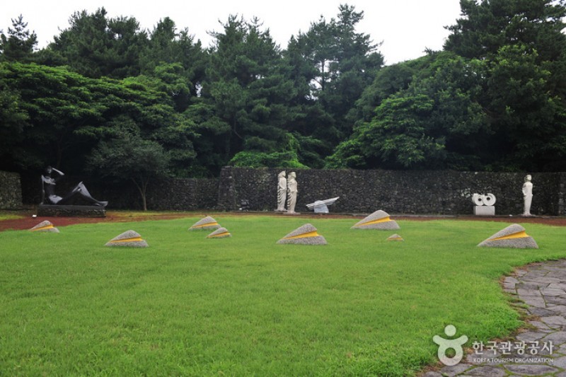 Jeju Sculpture Park  (5/6)