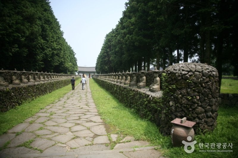 Gwaneumsa Temple  (1/15)