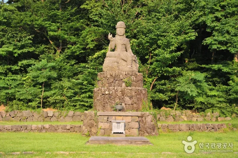 Gwaneumsa Temple  (3/15)