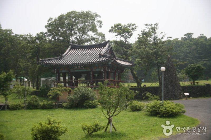 Gwaneumsa Temple  (11/15)