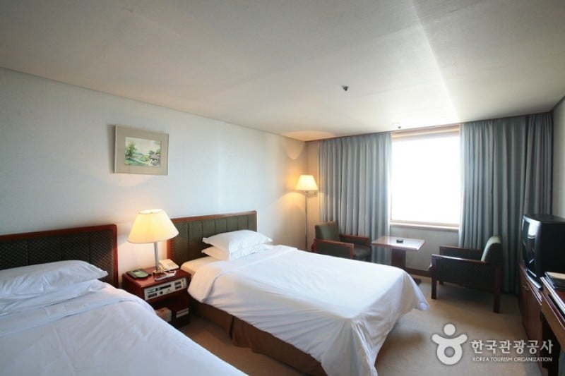 Jeju Oriental Hotel  (10/24)