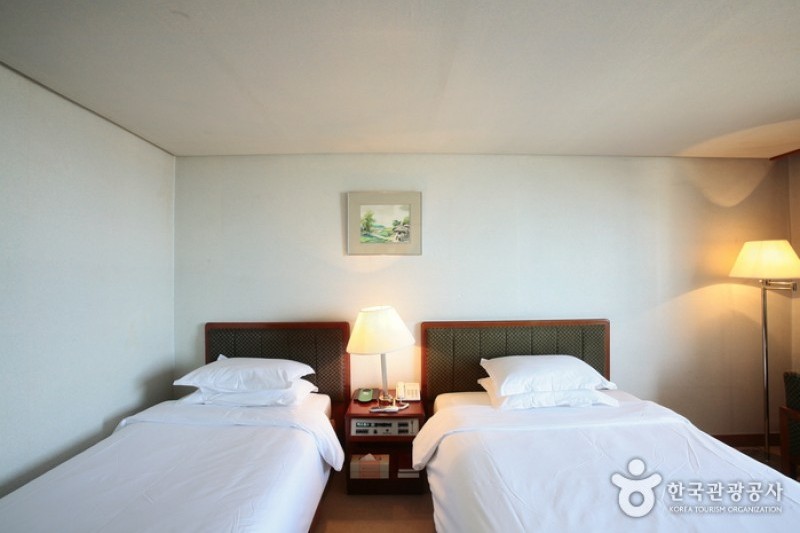 Jeju Oriental Hotel  (13/24)