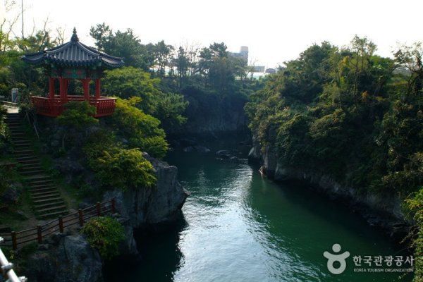 Yongyeon Pond