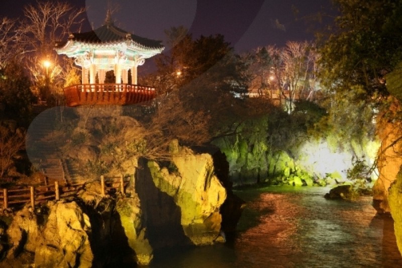 Yongyeon Pond  (8/13)