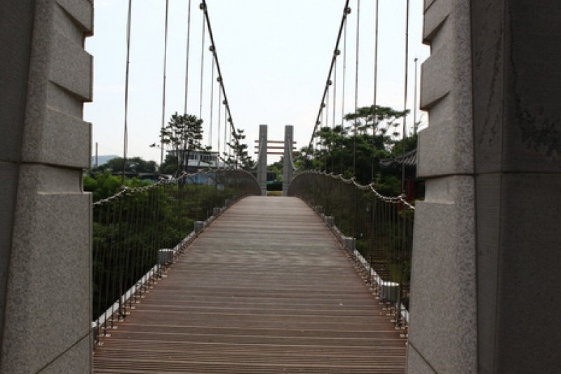 Yongyeon Pond  (9/13)